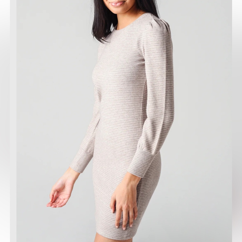 BB DAKOTA NEW WOMEN'S KNIT THE SCENE DRESS Size M - Picture 2 of 9